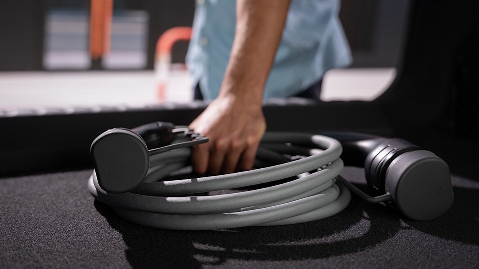 MINI Electromobility - cabo de carregamento público